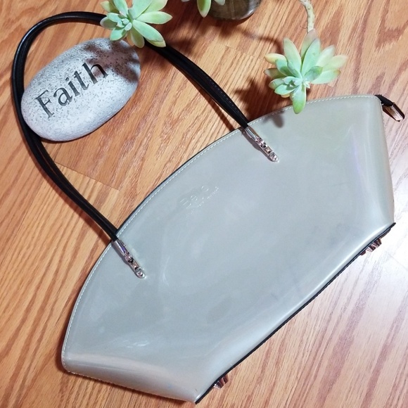 Beijo handbag - Picture 1 of 8